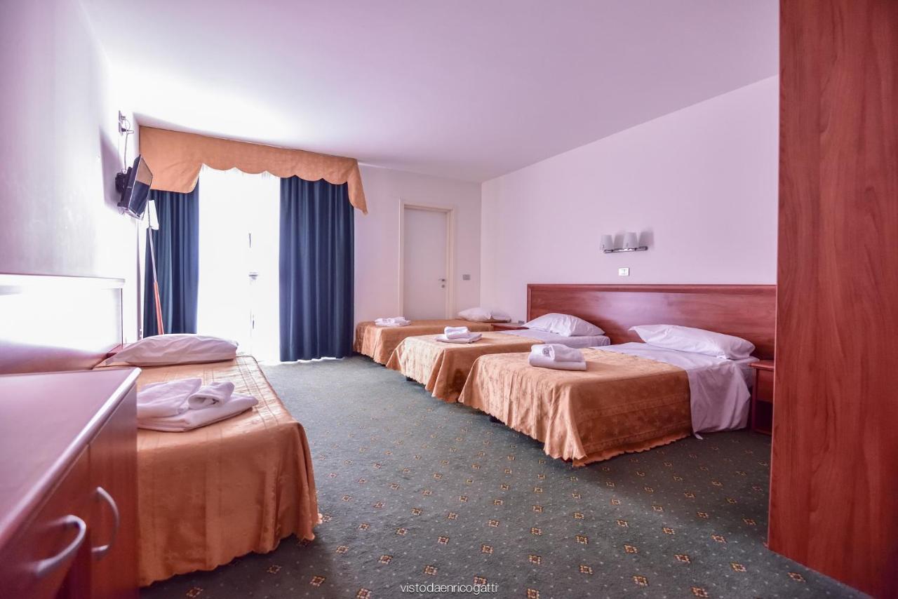 Standard Hotel Udine Pradamano Eksteriør billede