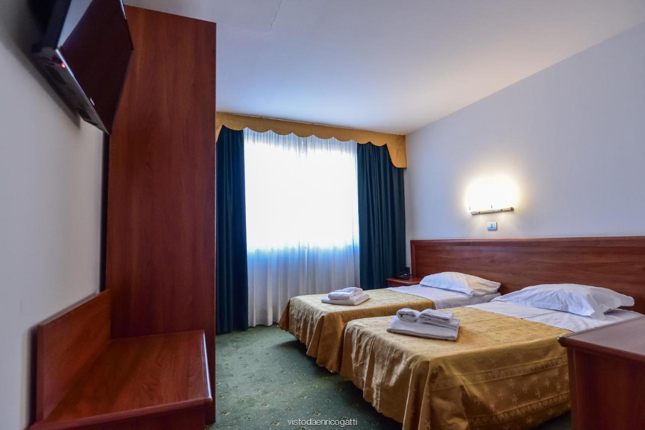 Standard Hotel Udine Pradamano Eksteriør billede