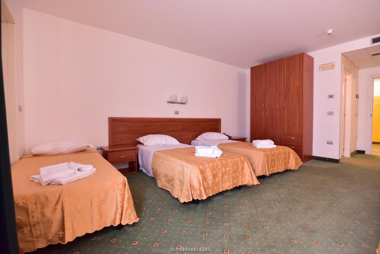 Standard Hotel Udine Pradamano Eksteriør billede