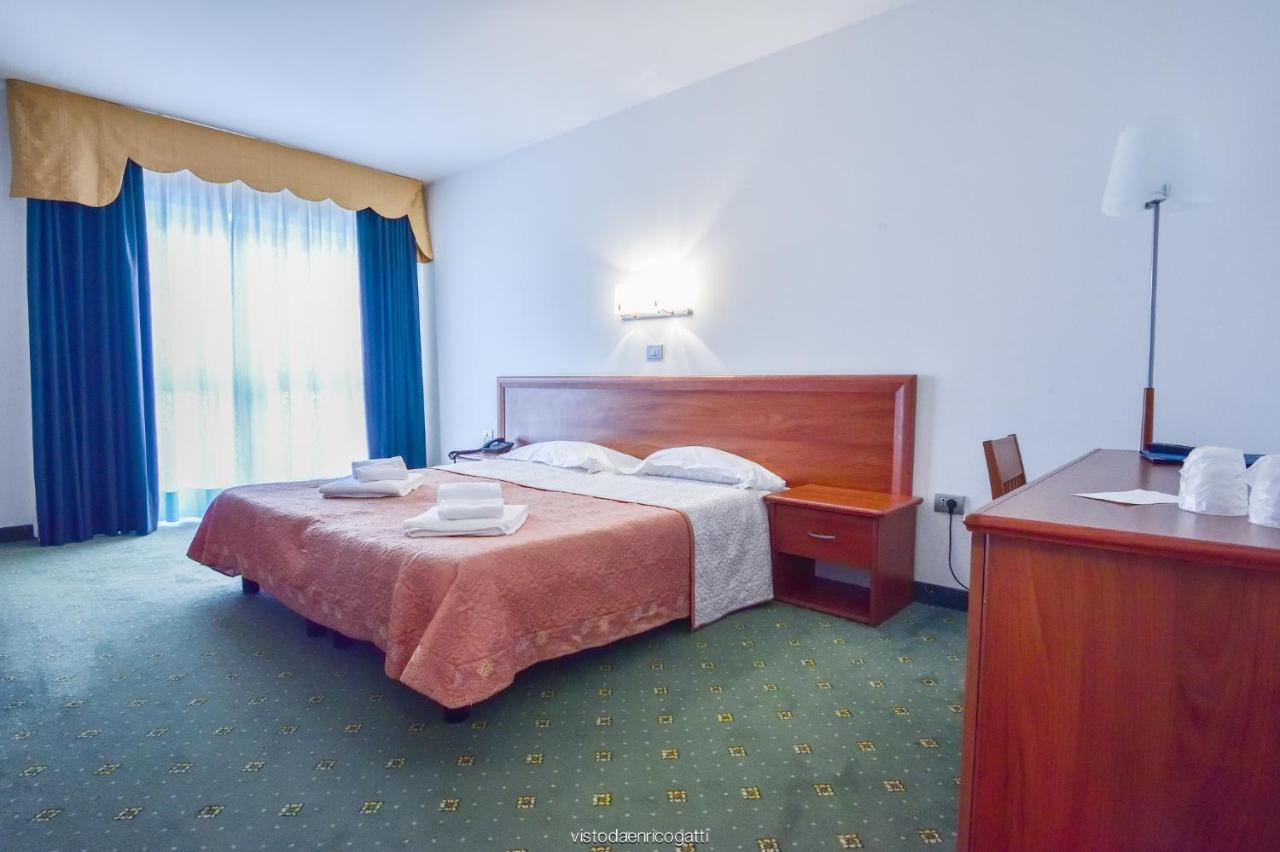 Standard Hotel Udine Pradamano Eksteriør billede